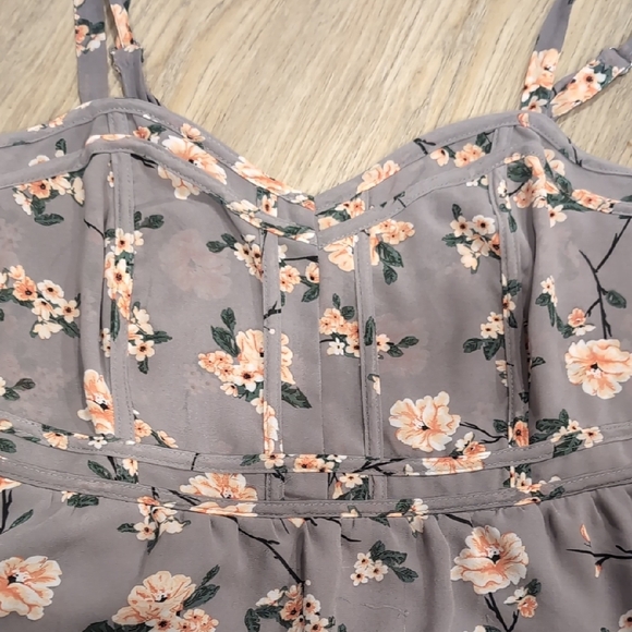 Torrid Floral Camisole - Soft Gray and Peach Size 2 (2x) - Picture 2 of 3